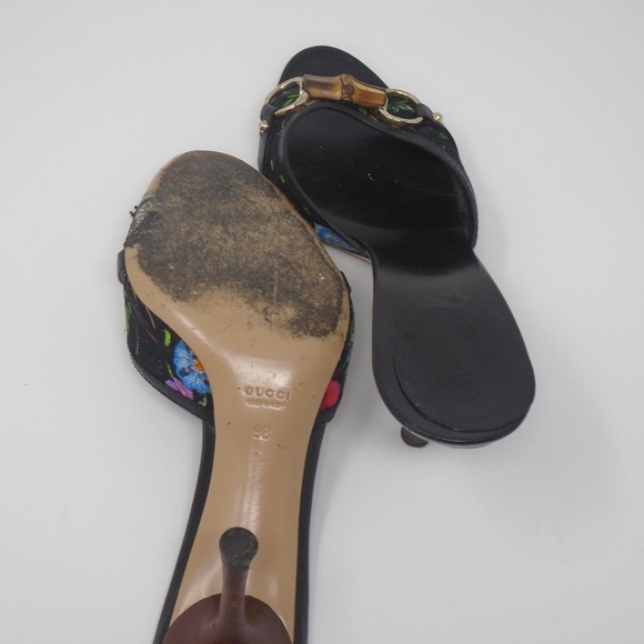 GUCCI BLACK FLORAL CANVAS BAMBOO HORSEBIT HEELS 9 - Picture 8 of 8